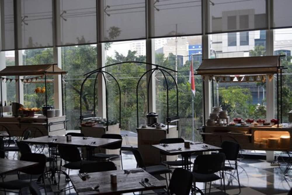 Luminor Hotel Jemursari By Wh With The Best Breakfast In Town And Located Near Surabaya Industrial Estate Rungkut Sier Εξωτερικό φωτογραφία