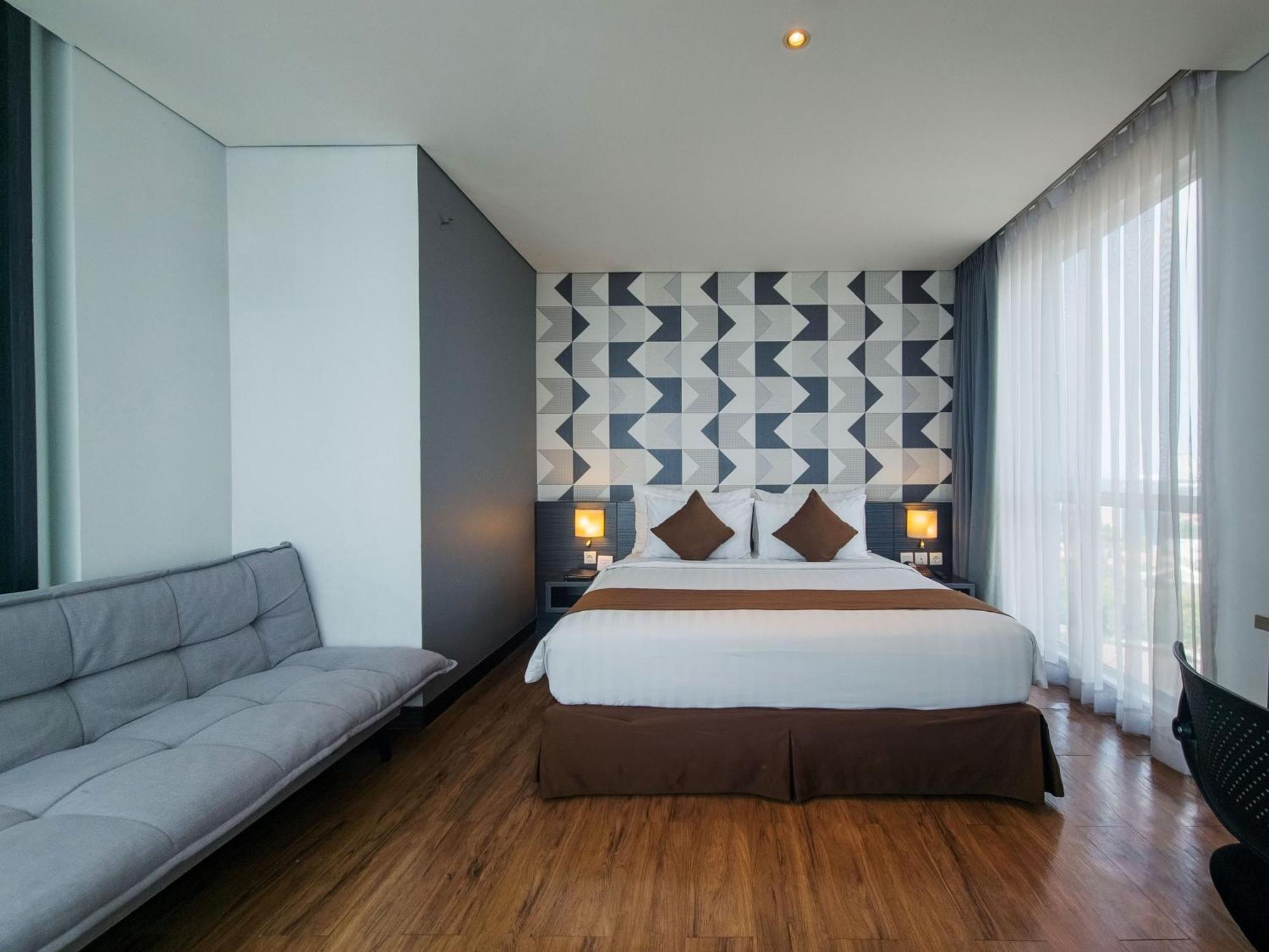 Luminor Hotel Jemursari By Wh With The Best Breakfast In Town And Located Near Surabaya Industrial Estate Rungkut Sier Εξωτερικό φωτογραφία