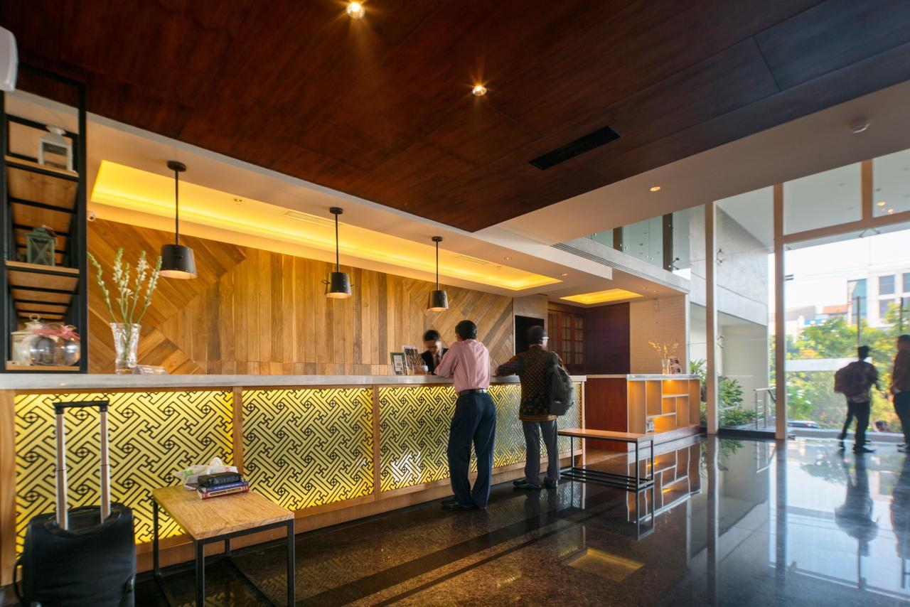 Luminor Hotel Jemursari By Wh With The Best Breakfast In Town And Located Near Surabaya Industrial Estate Rungkut Sier Εξωτερικό φωτογραφία