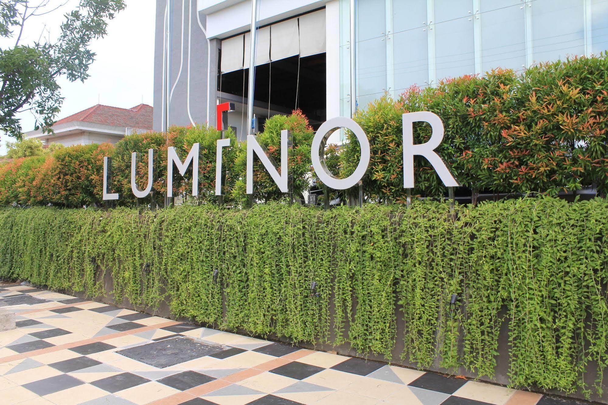 Luminor Hotel Jemursari By Wh With The Best Breakfast In Town And Located Near Surabaya Industrial Estate Rungkut Sier Εξωτερικό φωτογραφία